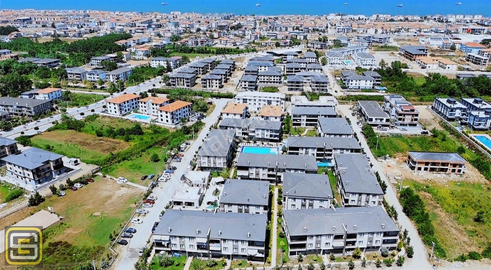İki Havuzlu Lüks Sitede Ara Kat Mutfak Tamamen Ayrı 2+1 95 M2 - Görsel 8