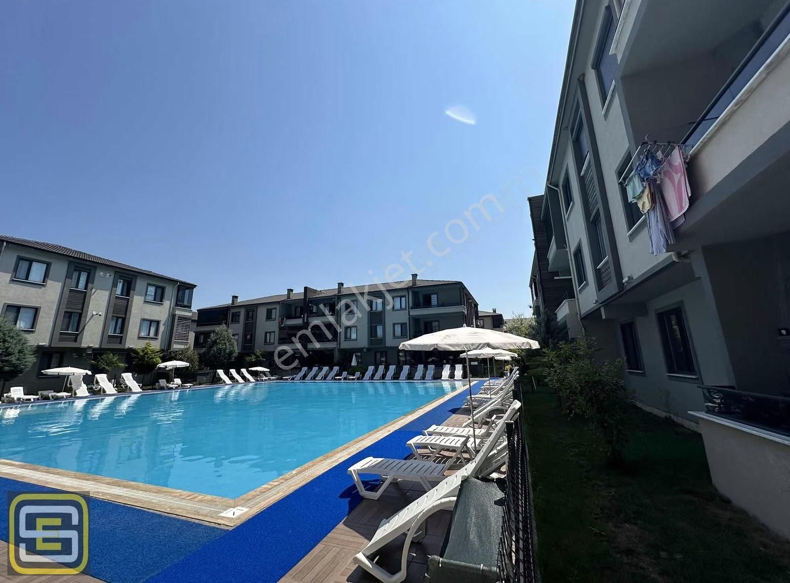 İki Havuzlu Lüks Sitede Ara Kat Mutfak Tamamen Ayrı 2+1 95 M2 - Görsel 35