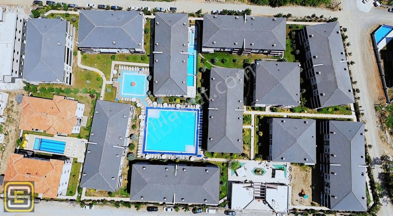 İki Havuzlu Lüks Sitede Ara Kat Mutfak Tamamen Ayrı 2+1 95 M2 - Görsel 23