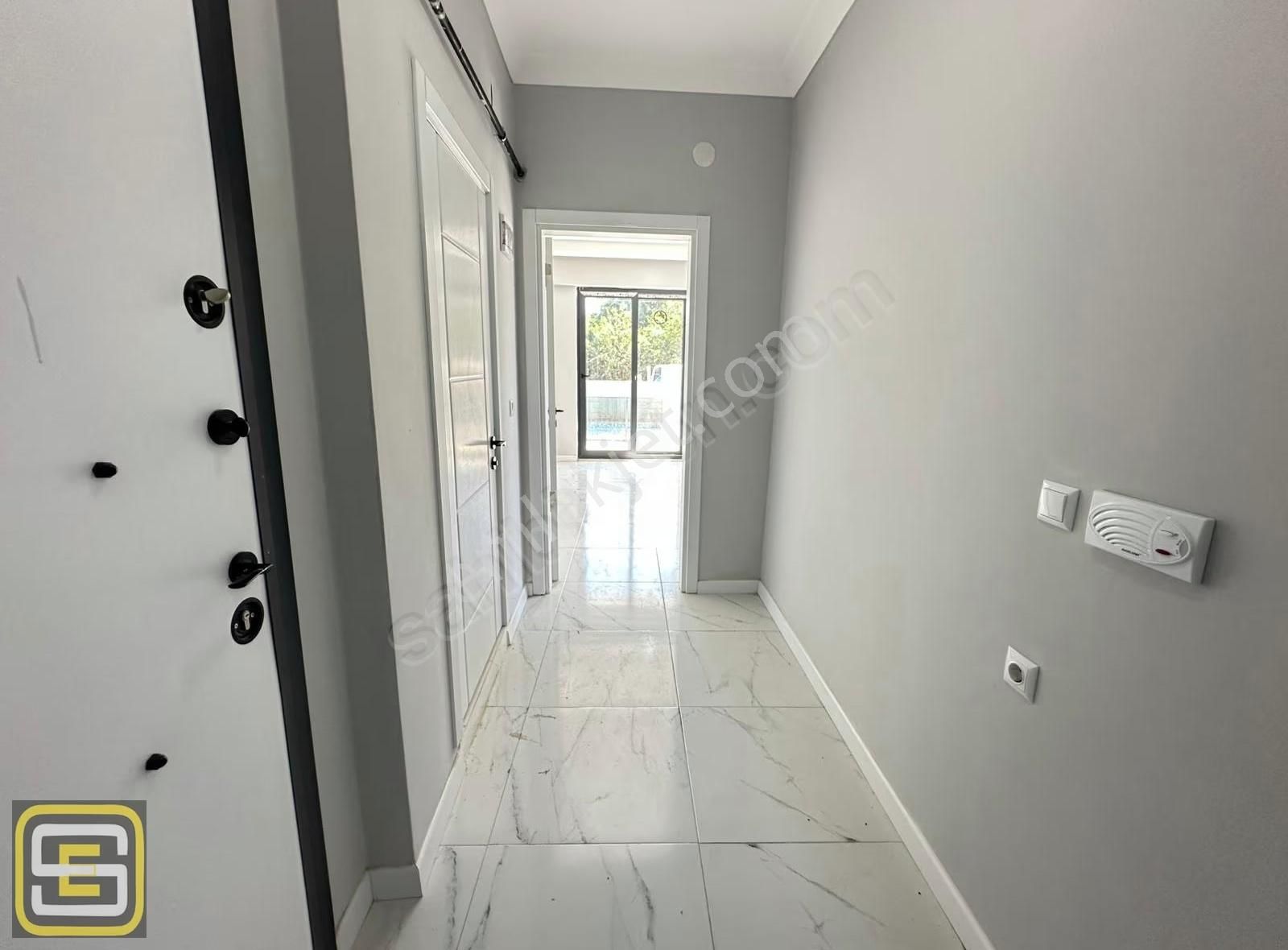 Karasu'da Lüks Sitede Havuz Başı Yerden Isıtmalı 2+1 85 M2 Daire - Görsel 5