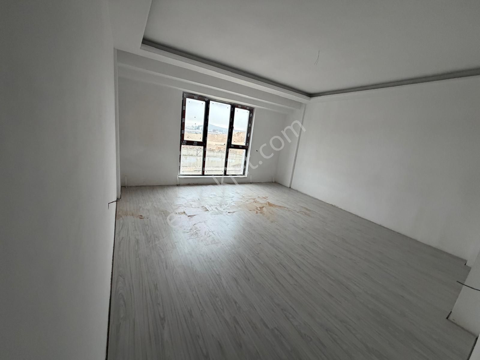 Tandoğan Mh'de 3+1 Ara Katta Ebeveyn Bnyo Giyinme Odalı Sıfır Daire!!! - Görsel 14