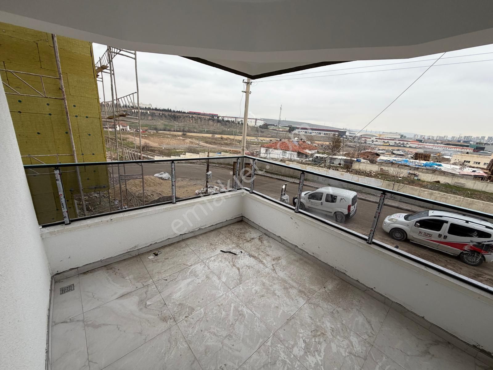 Tandoğan Mh'de 3+1 Ara Katta Ebeveyn Bnyo Giyinme Odalı Sıfır Daire!!! - Görsel 3