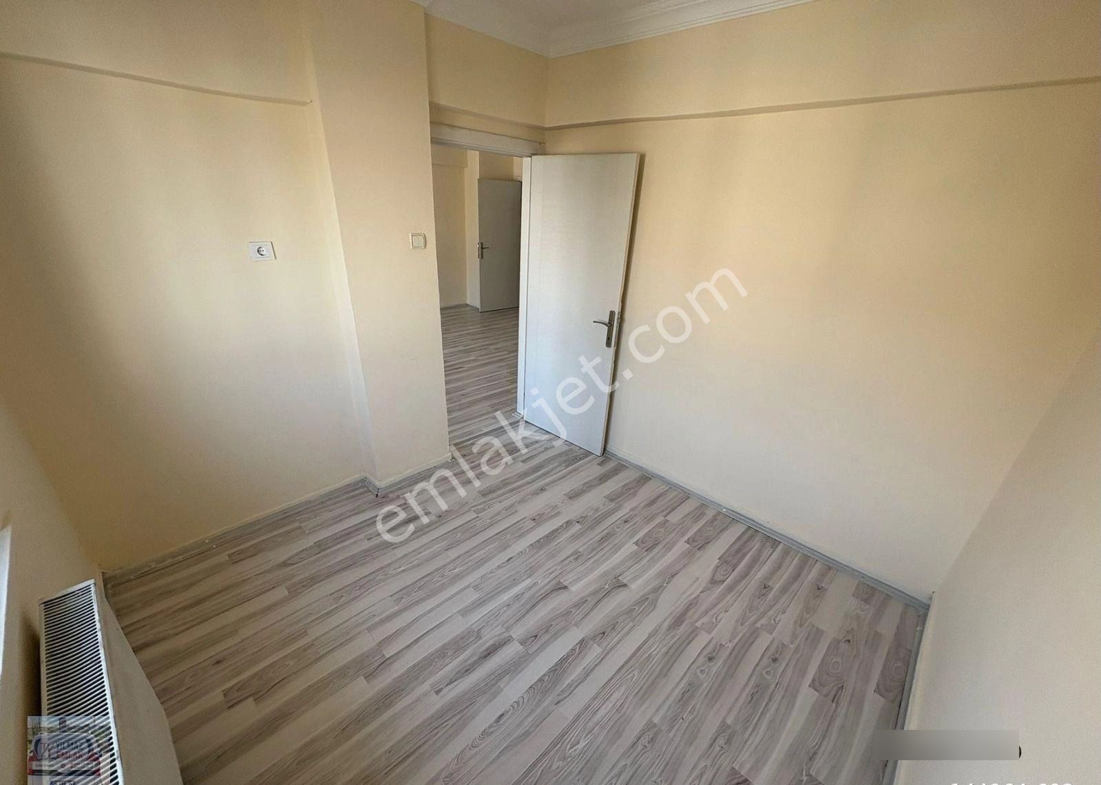 Ty Yılmaz'dan Mareşal'da Cadde Yakını Katta Ön Cephe 3+1 Daire!! - Görsel 12