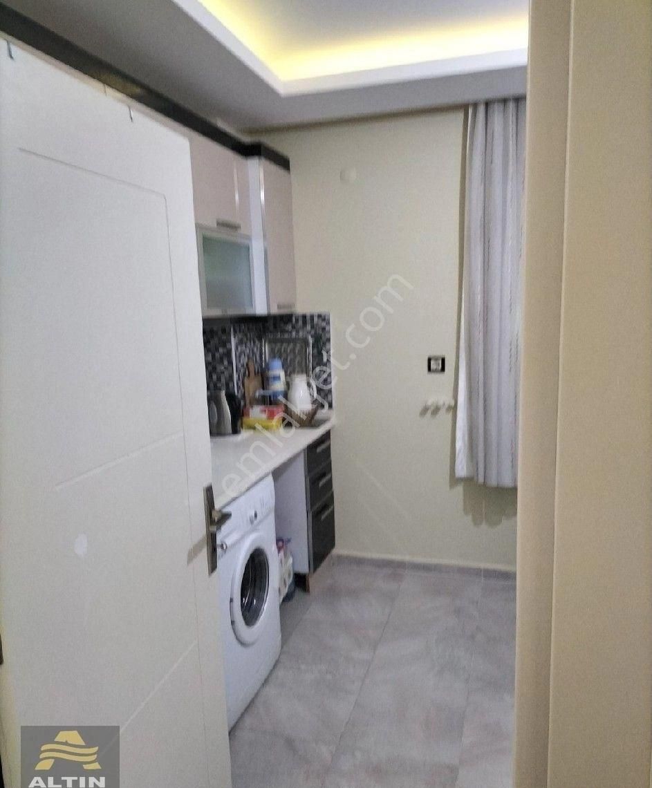 Acilll Satılık Antalya, Muratpaşa, Güllük Deniz Mah. 90m2, 2+1, 7/ Y.giriş, G/d/k Ceph.5 Yıllık - Görsel 3