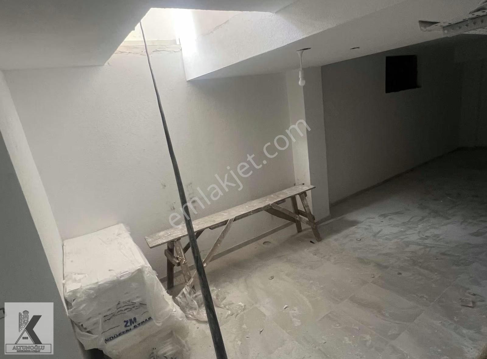 200m2 Cadde Üzerinde Cephe Seçenekleriyle 3 Adet Depolu Dükkan - Görsel 3