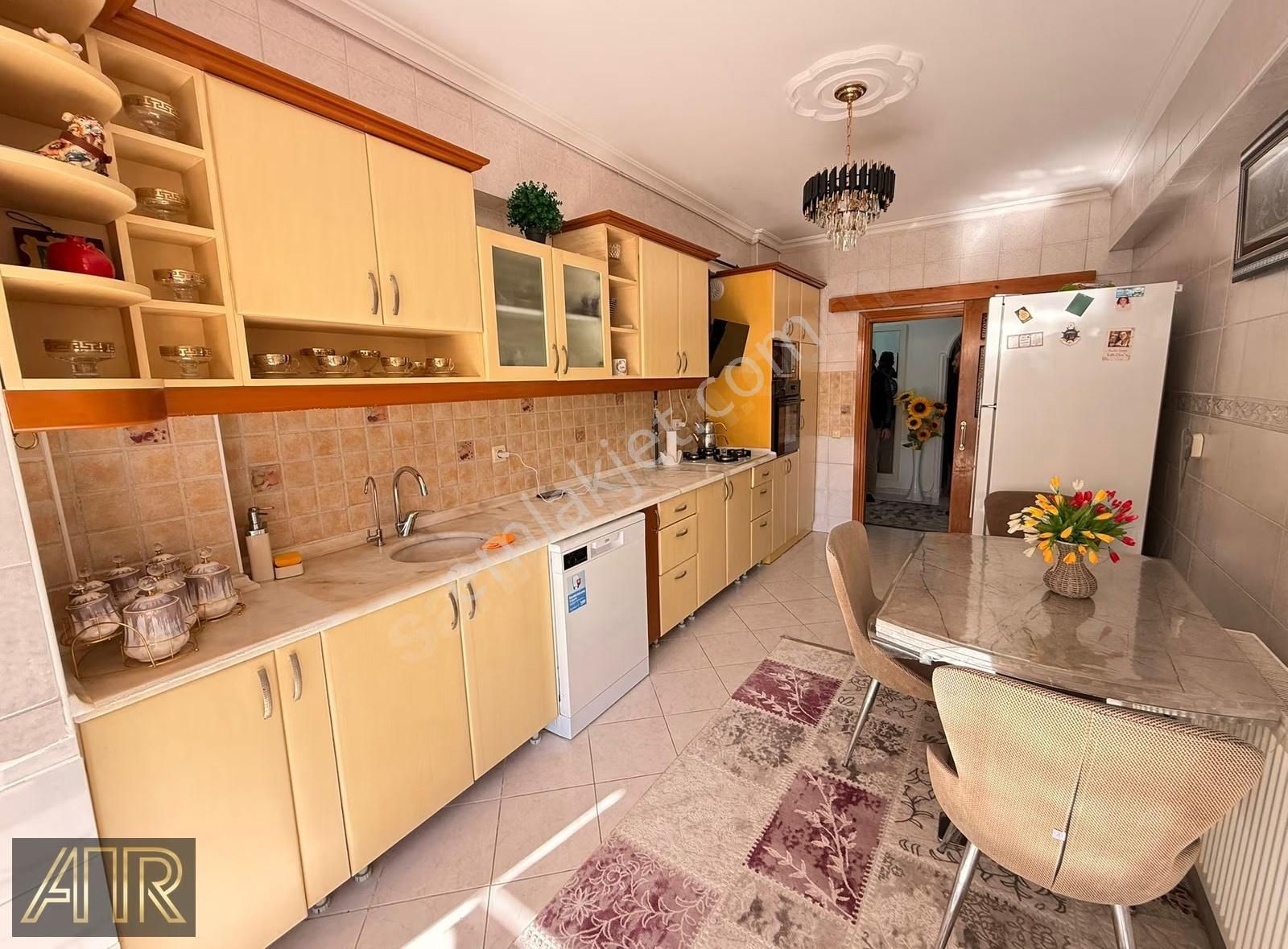 Geniş 3+1 Daire | 165 M² Net | Eşyalı | Güney Güneydoğu Cephe - Görsel 22