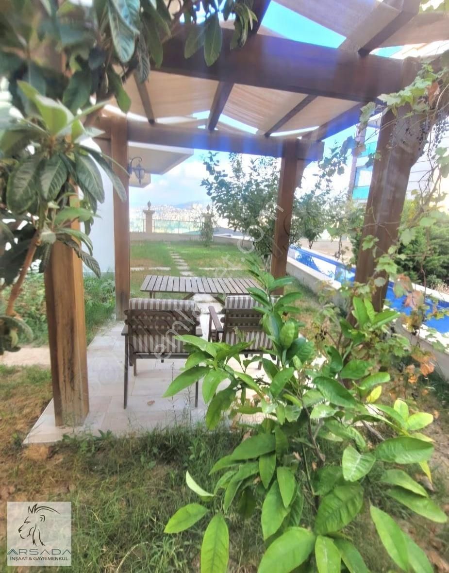 Kuşadası Kadınlar Denizin De Havuzlu Site İçinde Kiralık Boş 4+1 - Görsel 25