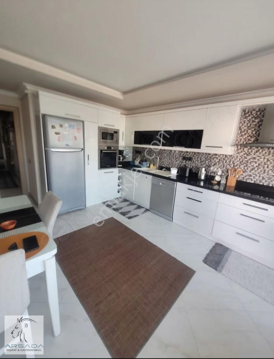 Kuşadası Kadınlar Denizin De Havuzlu Site İçinde Kiralık Boş 4+1 - Görsel 16