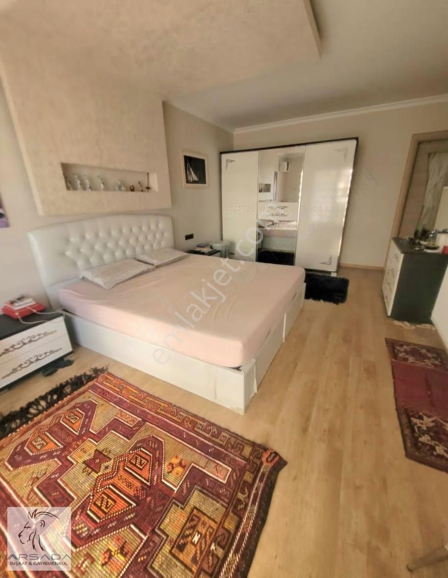 Kuşadası Kadınlar Denizin De Havuzlu Site İçinde Kiralık Boş 4+1 - Görsel 13