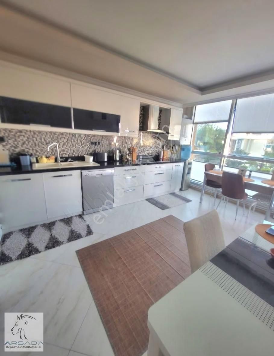 Kuşadası Kadınlar Denizin De Havuzlu Site İçinde Kiralık Boş 4+1 - Görsel 21