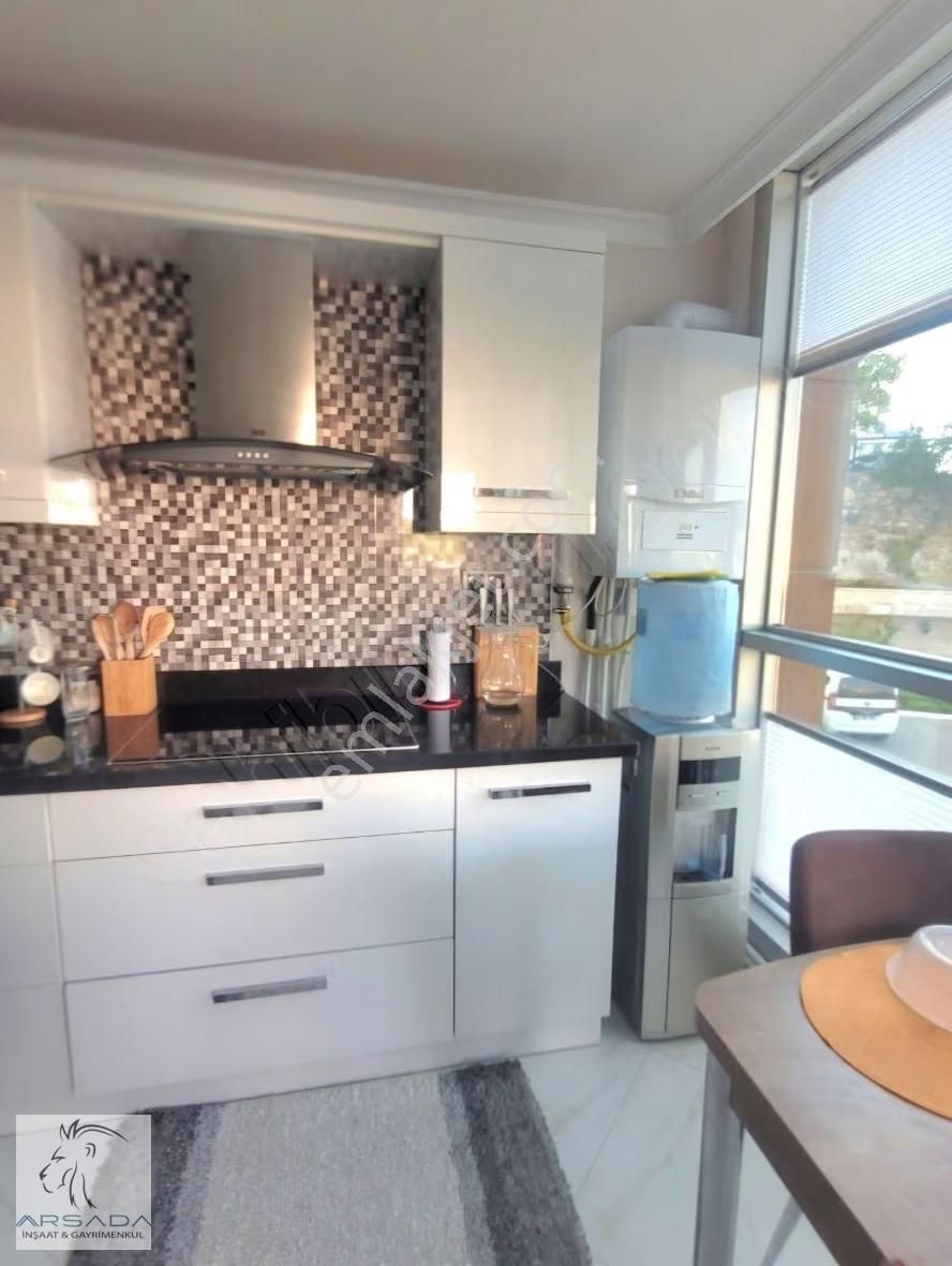 Kuşadası Kadınlar Denizin De Havuzlu Site İçinde Kiralık Boş 4+1 - Görsel 5