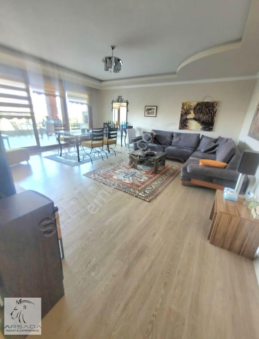 Kuşadası Kadınlar Denizin De Havuzlu Site İçinde Kiralık Boş 4+1 - Görsel 3