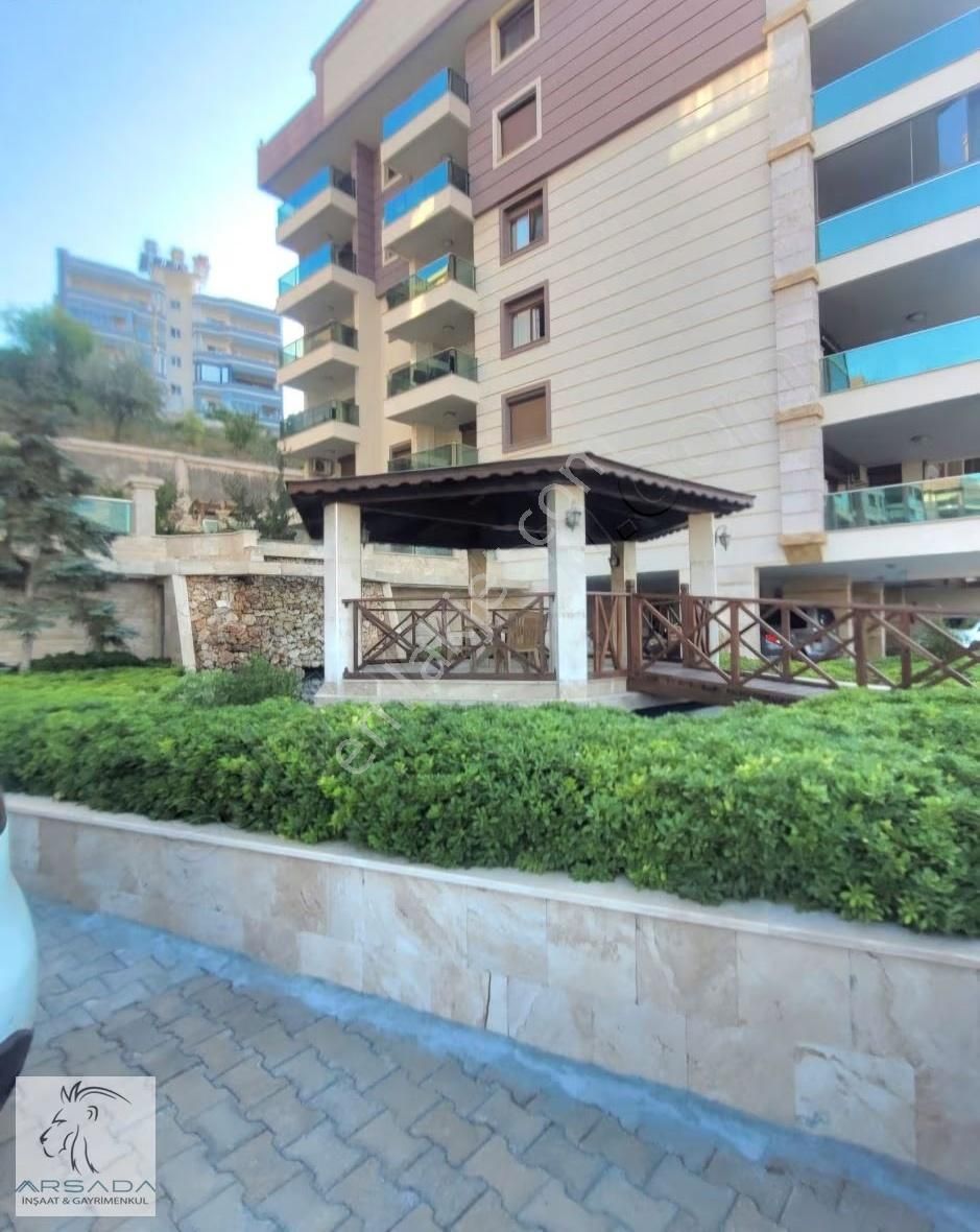 Kuşadası Kadınlar Denizin De Havuzlu Site İçinde Kiralık Boş 4+1 - Görsel 24