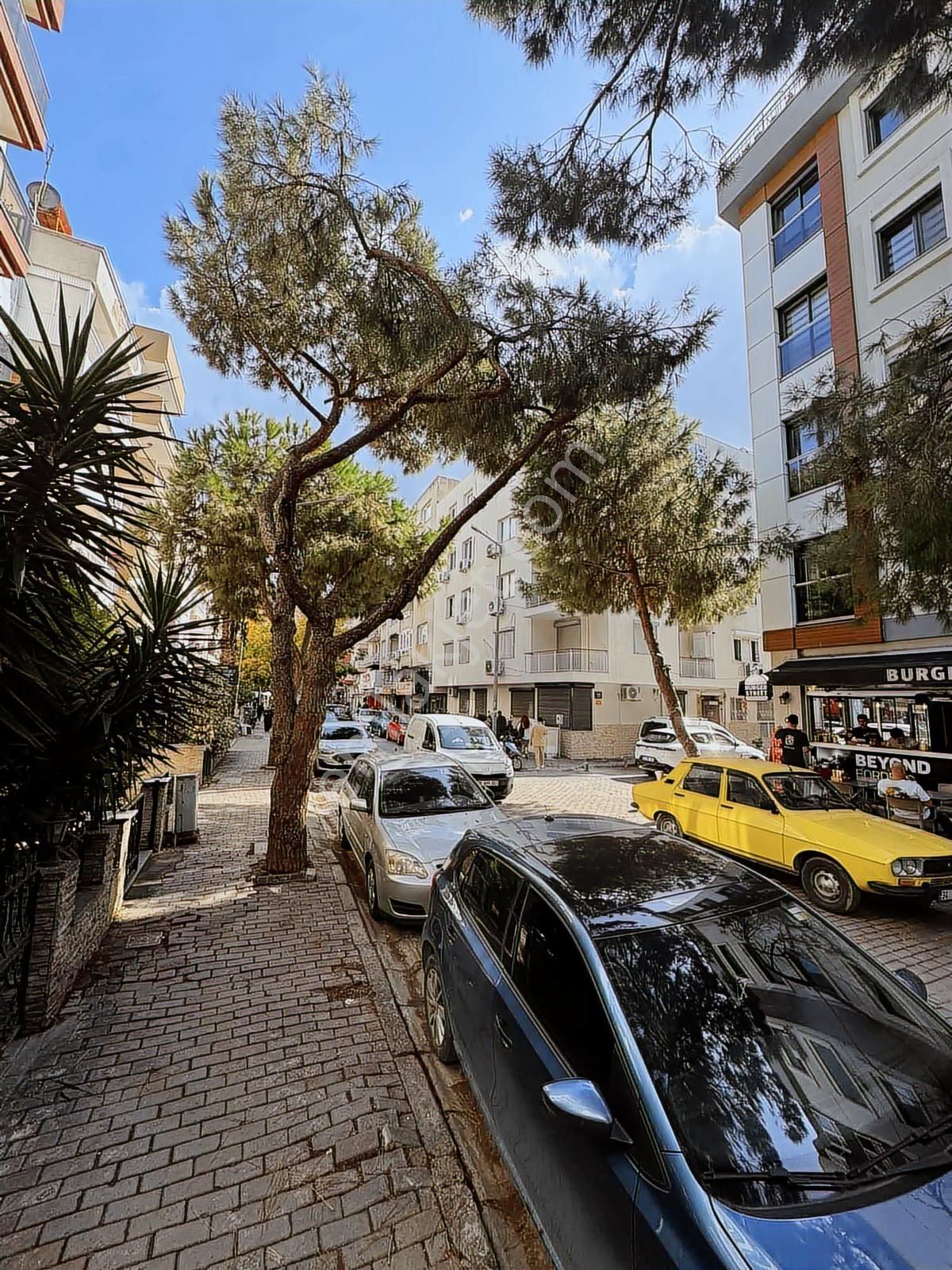 Bostanlı Gastronomi Sokağında Satılık 3+1 Geniş Daire - Görsel 21