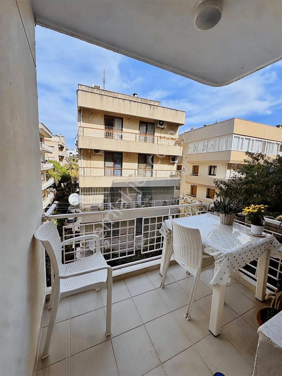 Bostanlı Gastronomi Sokağında Satılık 3+1 Geniş Daire - Görsel 26