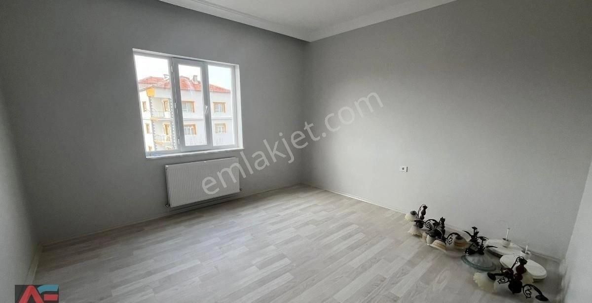 Anadolu Emlaktan Genişliği İle Ön Plana Çıkan 3+1 Satılık Daire - Görsel 2