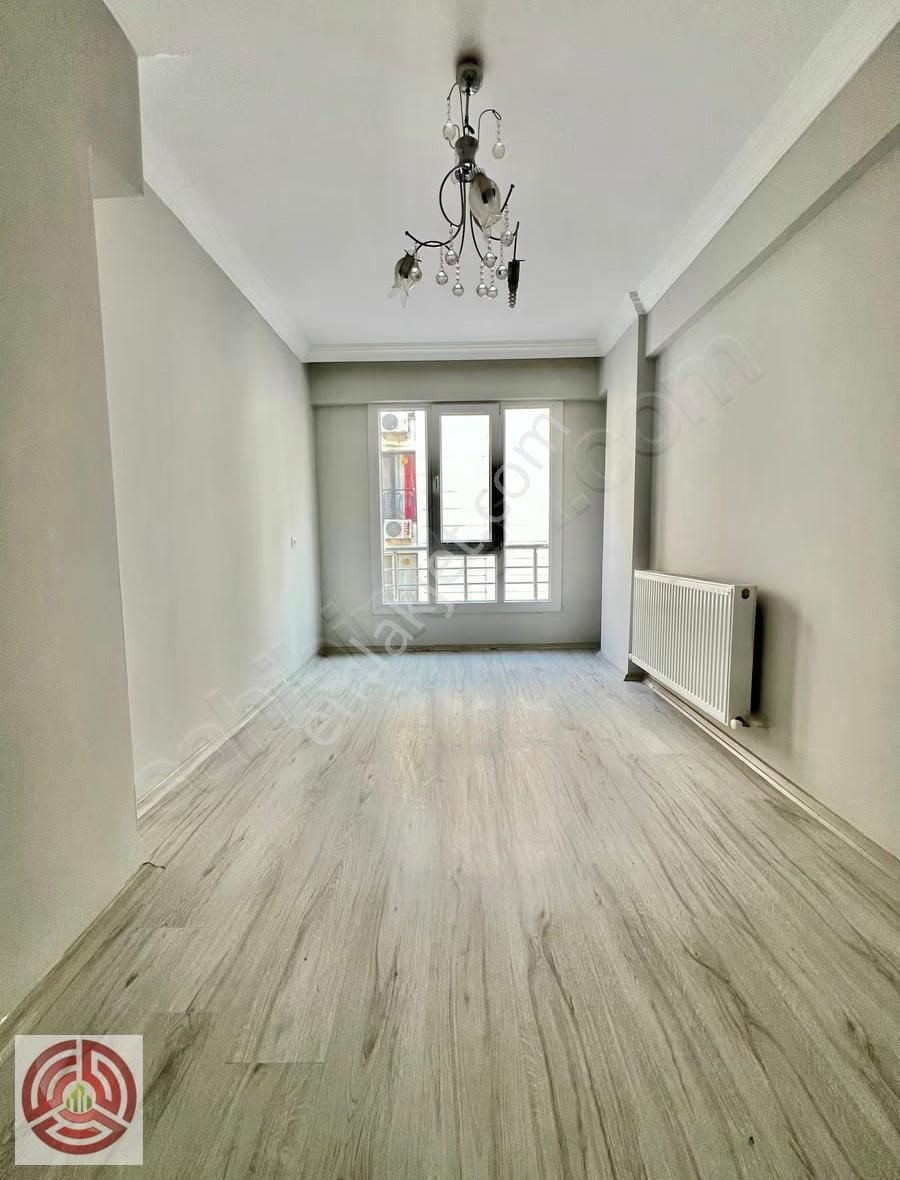 Emir Grup'tan Muradiye'de 2+1 Karanlık Odasız Arakat Daire - Görsel 3