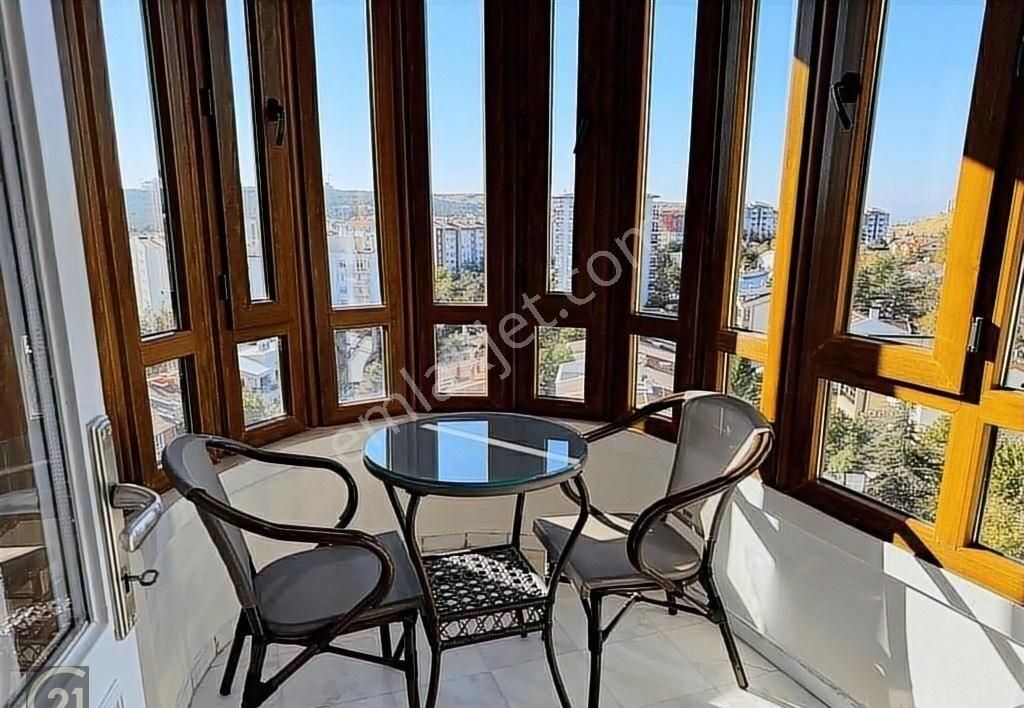 Oran Merkezde, Çınar Apartmanı'nda 4+1 Lüks Mobilyalı Kiralık - Görsel 29