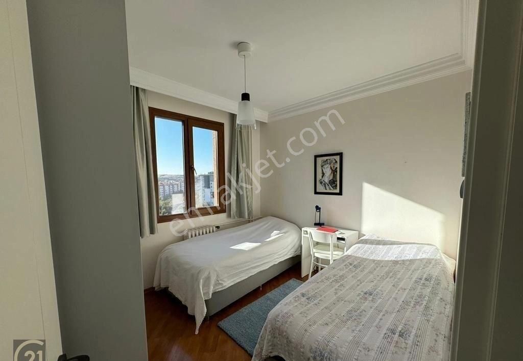 Oran Merkezde, Çınar Apartmanı'nda 4+1 Lüks Mobilyalı Kiralık - Görsel 32