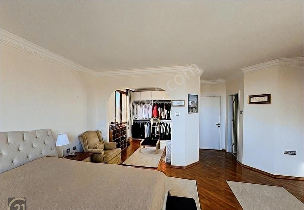 Oran Merkezde, Çınar Apartmanı'nda 4+1 Lüks Mobilyalı Kiralık - Görsel 9