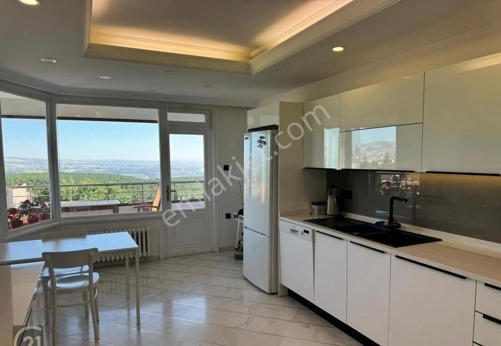 Oran Merkezde, Çınar Apartmanı'nda 4+1 Lüks Mobilyalı Kiralık - Görsel 12