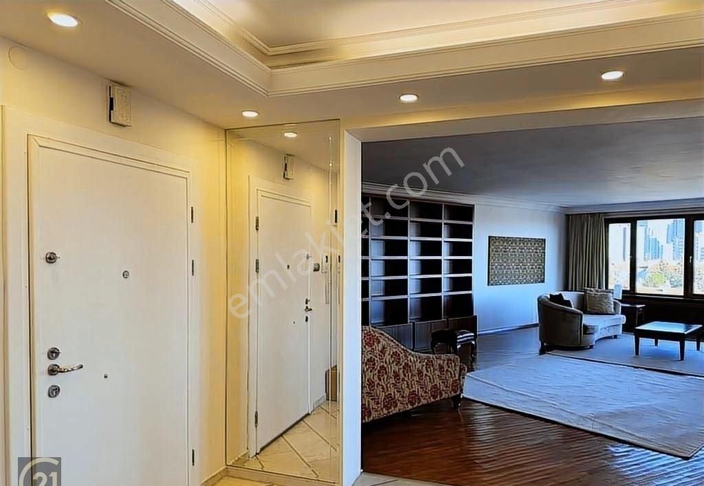 Oran Merkezde, Çınar Apartmanı'nda 4+1 Lüks Mobilyalı Kiralık - Görsel 2