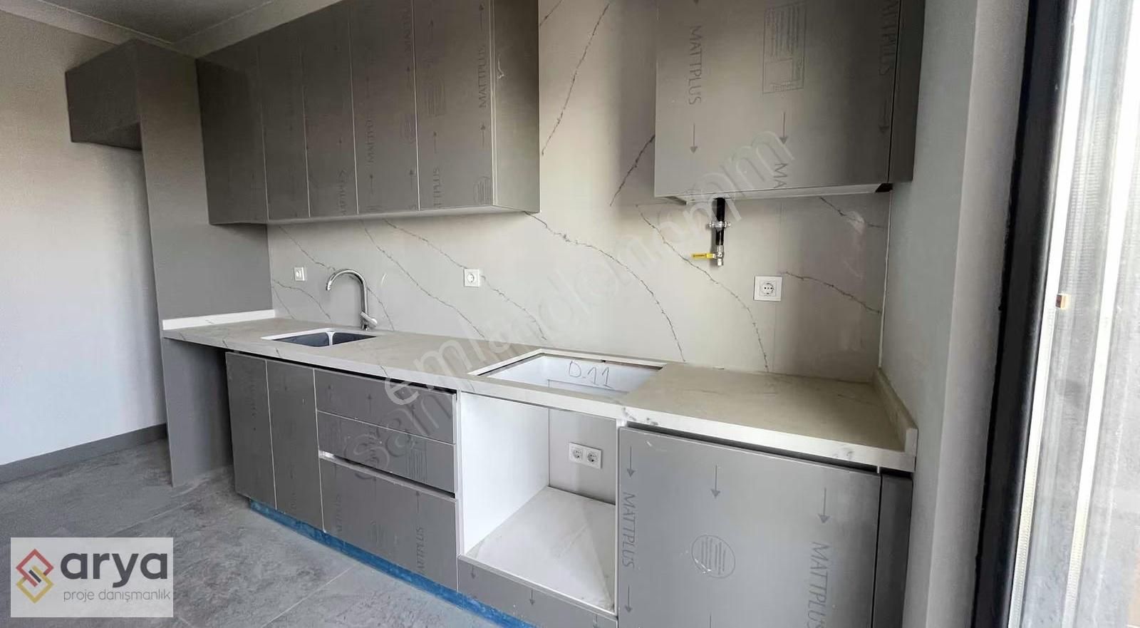 Marmara Has. Metro Karşısı Site İçerisinde Kiralık Sıfır 3+1