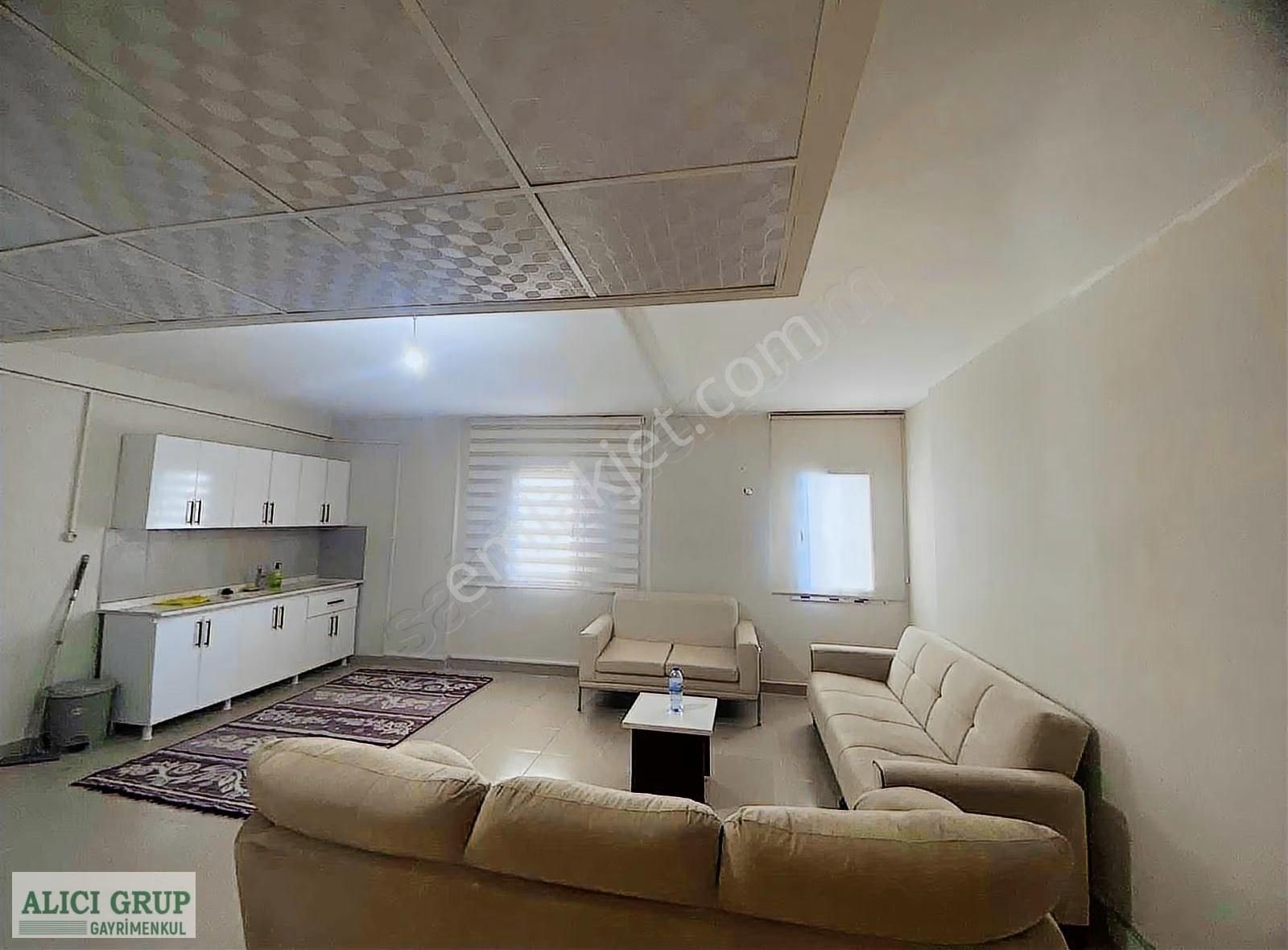 Kiralık,site İçerisinde Geniş 1+1 Ana Yola Yakın - Görsel 4
