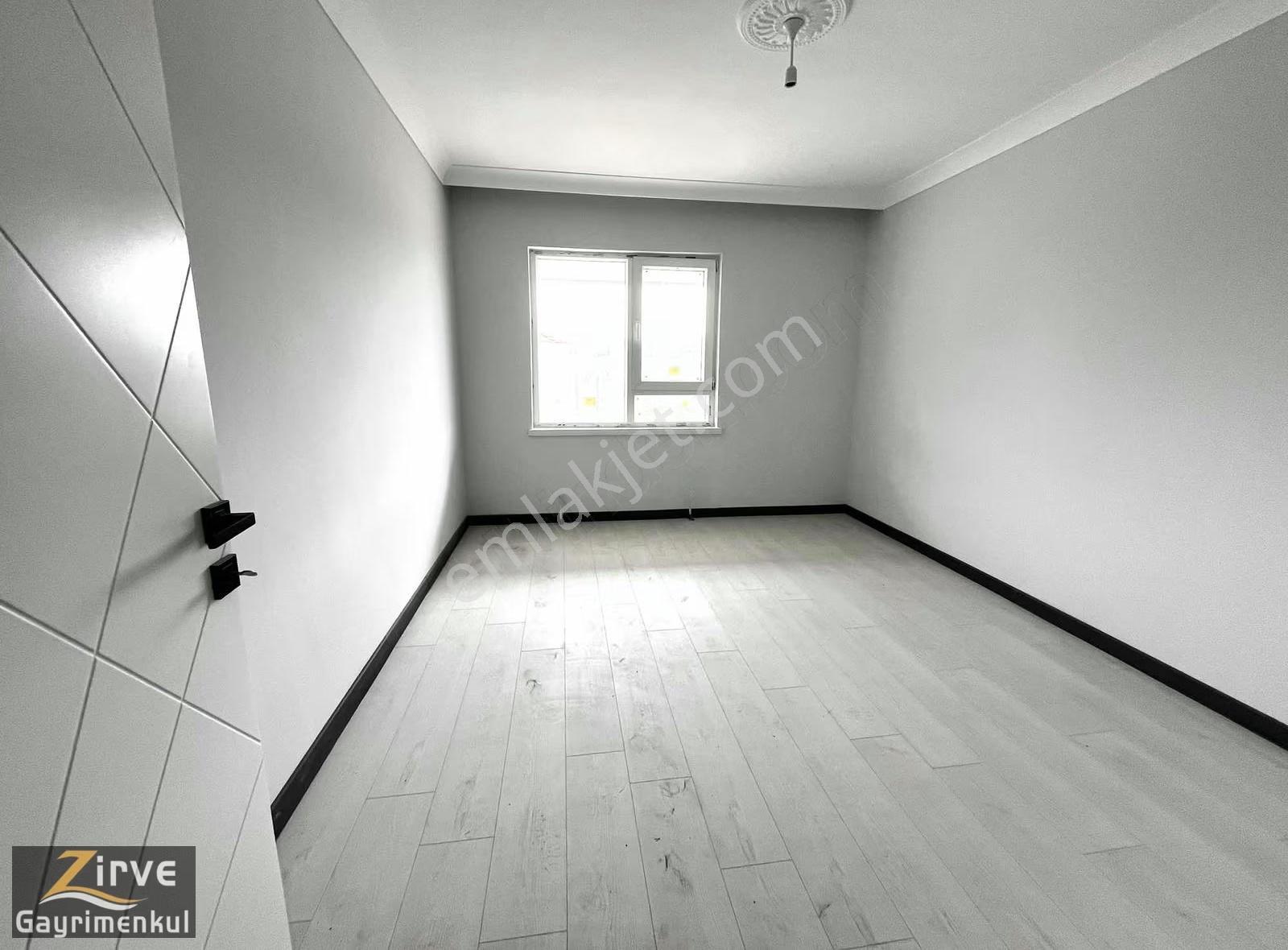 Zirve Gayrimenkulden Yeşiltepede Caddede Geniş Güney Cephe 3+1 - Görsel 35