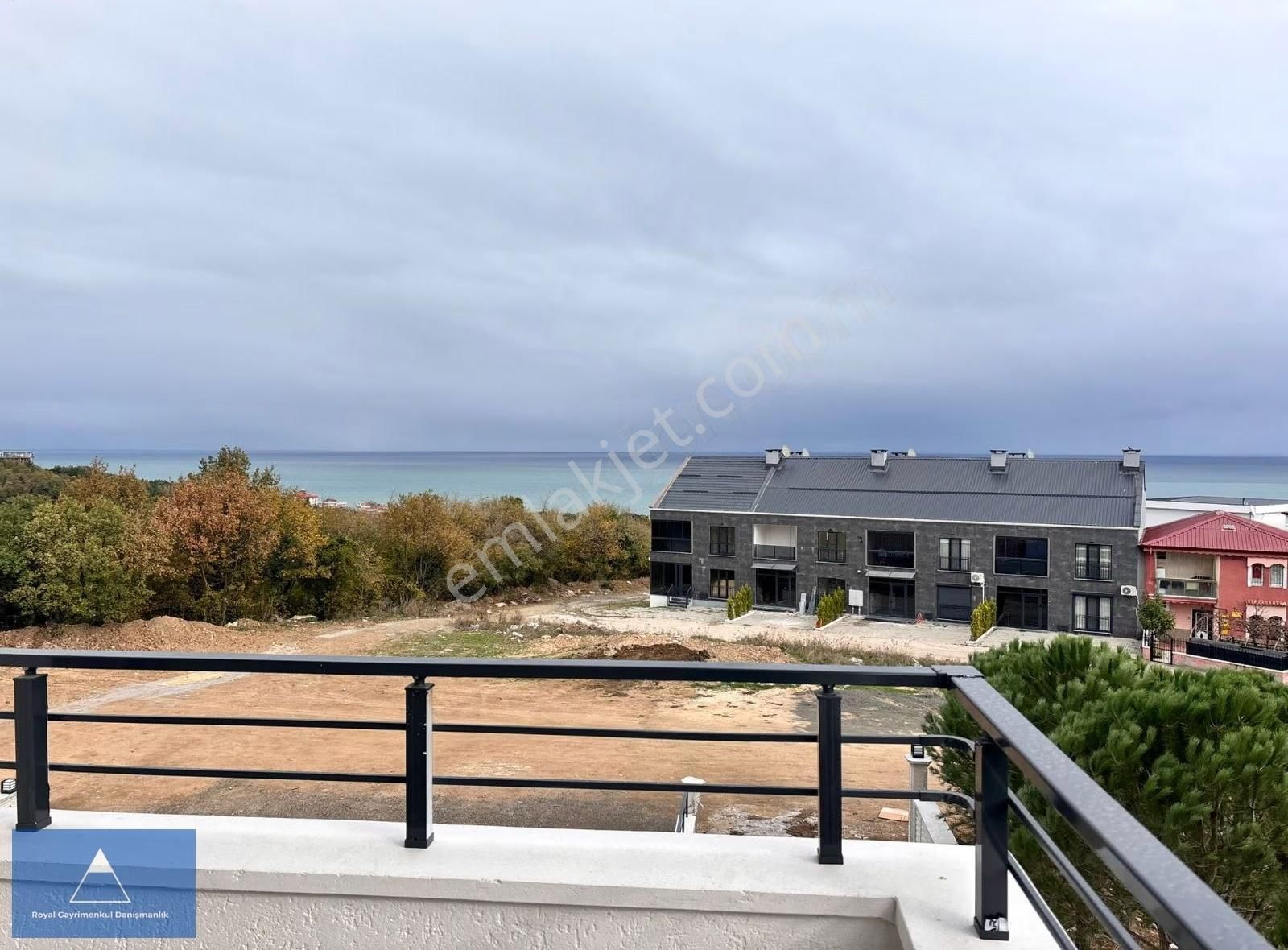 Körfez'de Kapanmaz Deniz Manzaralı Satılık 2+1 Fırsat Daire