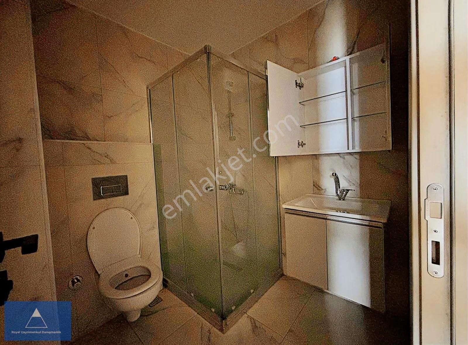 Atakum Devlet Hastanesine 100 M Eşyalı Ara Kat İskanlı 1+1 - Görsel 6