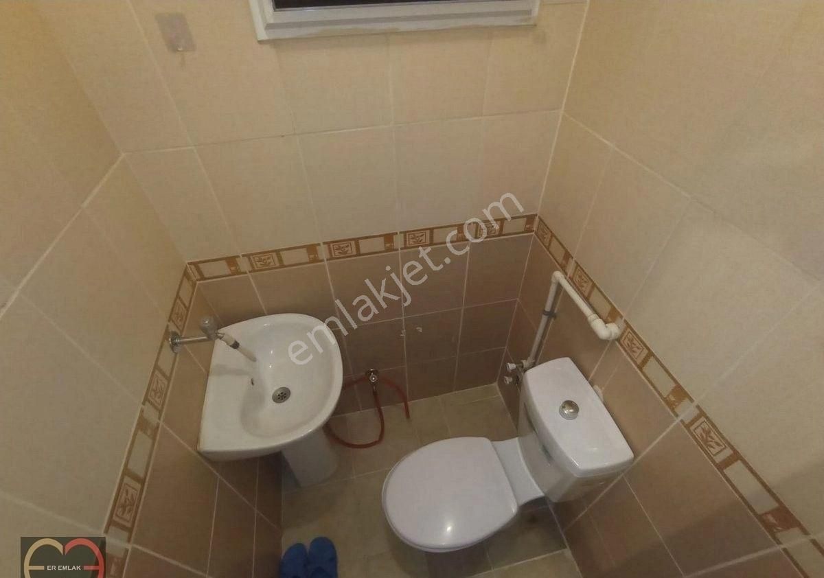 Gazi Mahallesi 'nde Silahtar Cd Yakını Katta 2+1 Kiralık Daire - Görsel 6