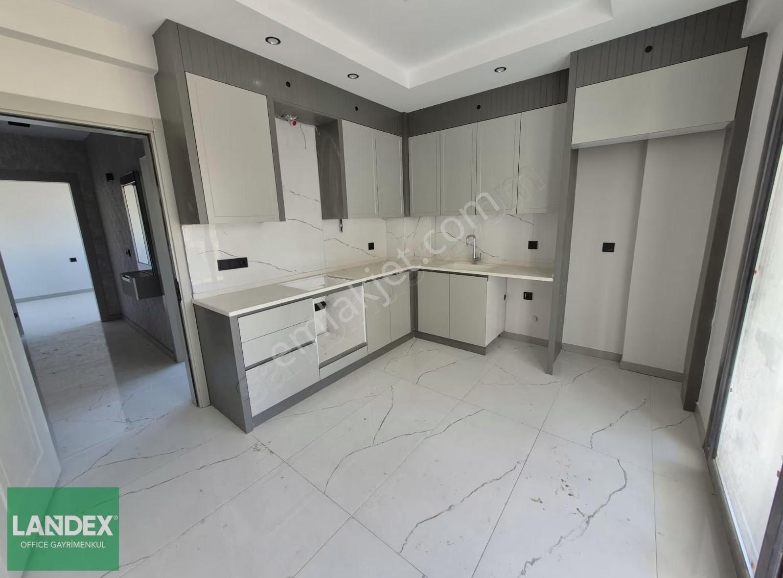 Şemikler'de Sıfır Geniş 2+1 Satılık Daireler