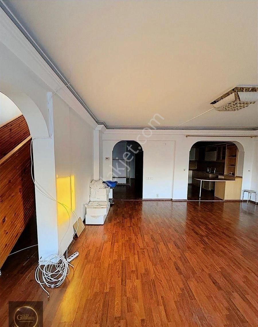 Üsküdar Salacak'ta Manzaralı Dubleks Kiralık Daire - Görsel 8