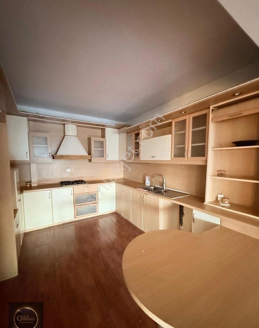 Üsküdar Salacak'ta Manzaralı Dubleks Kiralık Daire - Görsel 13