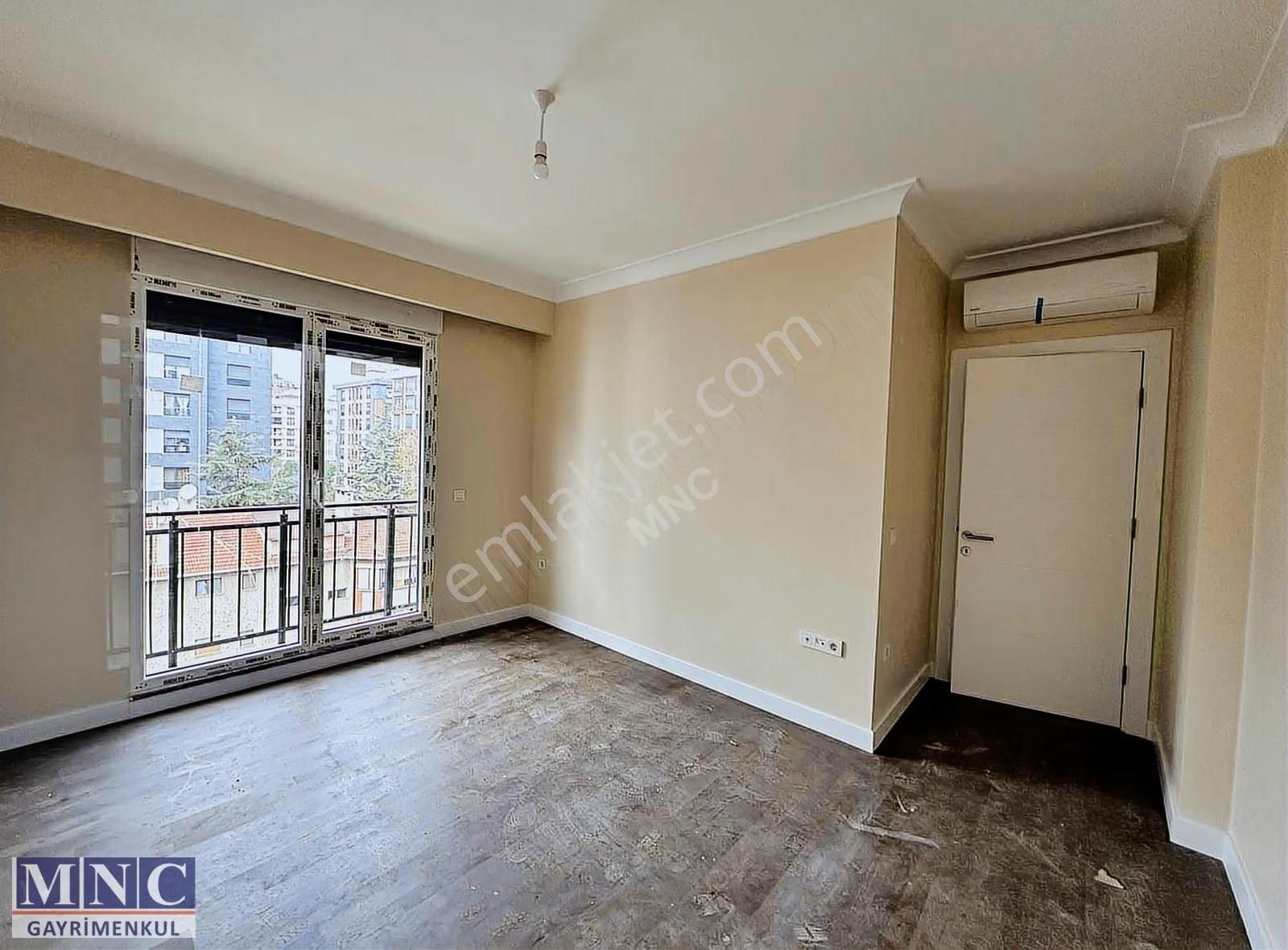 Erenköy Taşmektep Sokakta Aydınlık Balkonlu Satılık Daire - Görsel 26