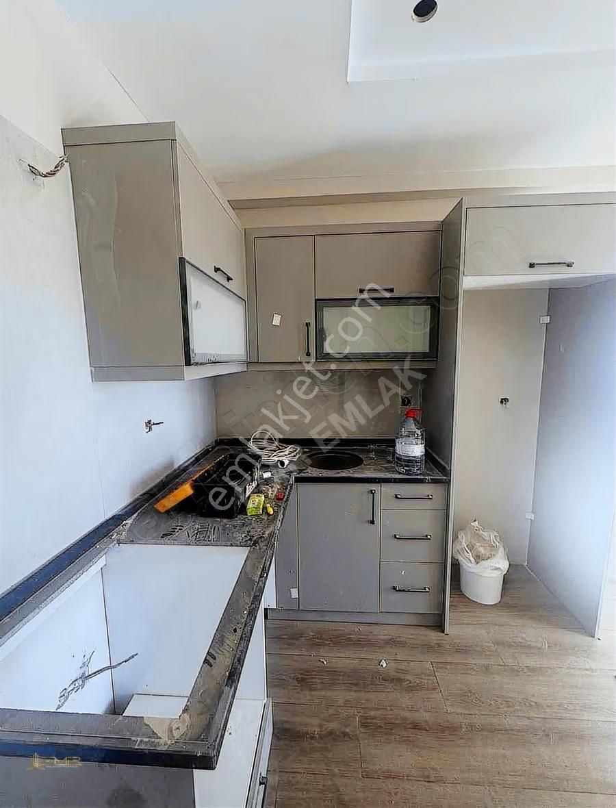 Gültepe Gelincik Caddesinde 2 Aya Teslim Satılık 1+1 Köşe Daire - Görsel 6