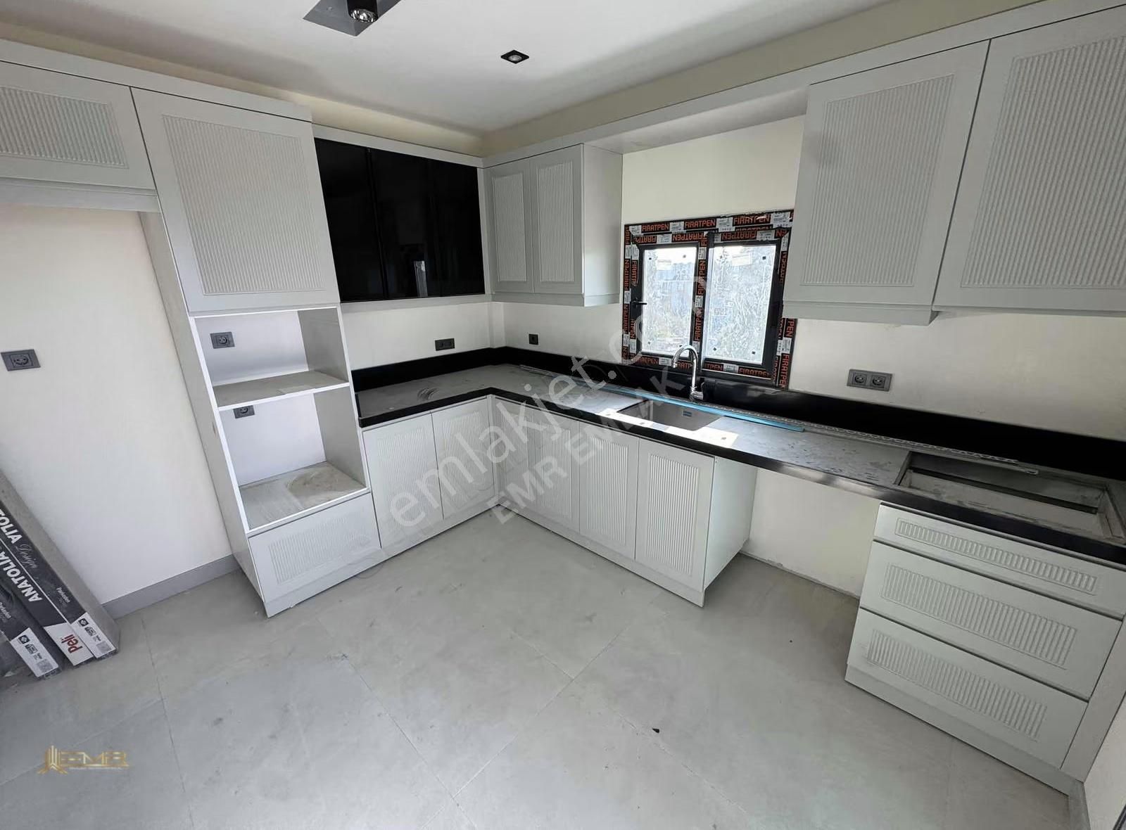 Emr'den Çınarlıda Cadde Üzeri 2+1 90 M2 Satılık Lüks Daire - Görsel 23