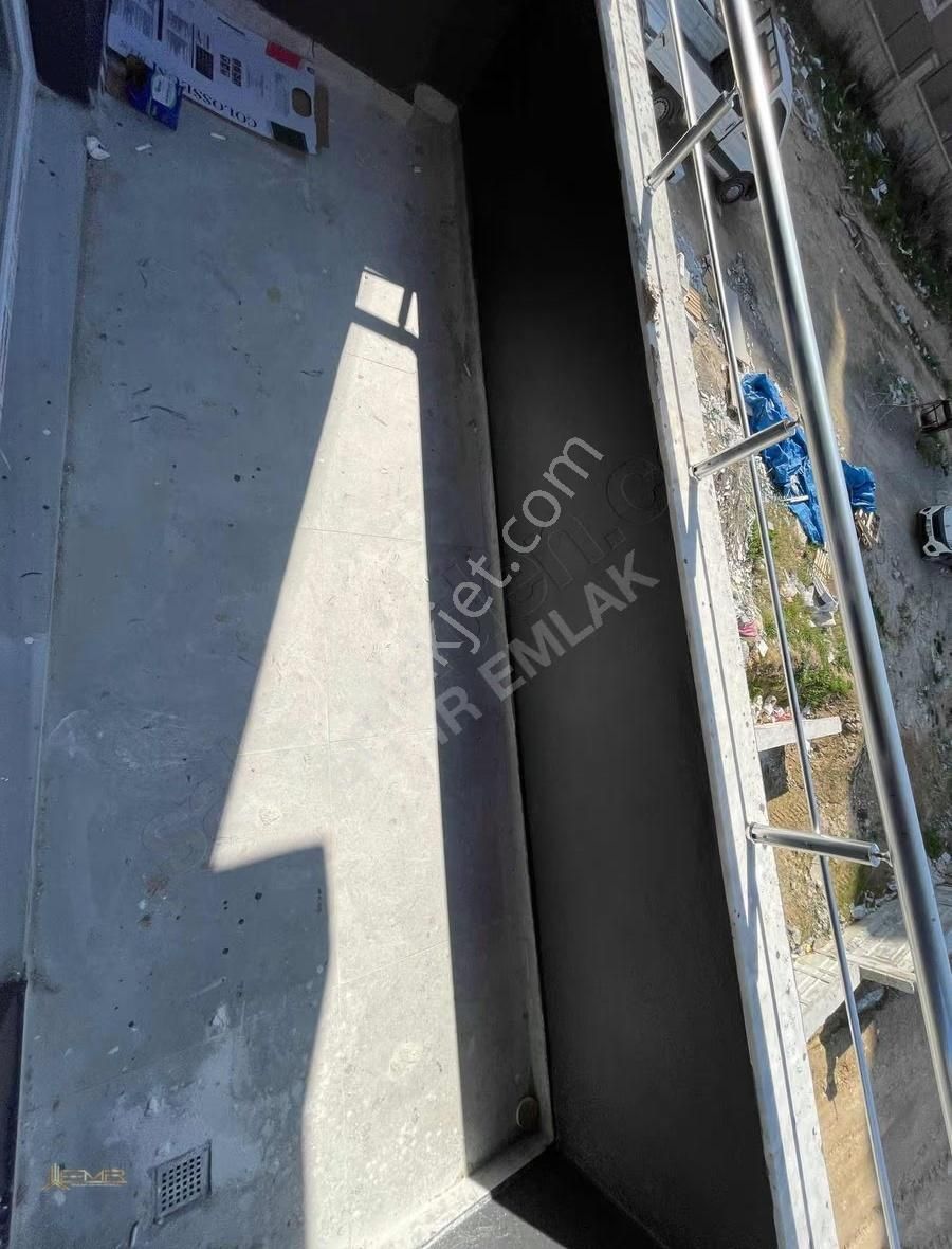 Emr'den Fırsat 1+1 Özel İşçilikli Lüks Satılık Daire - Görsel 17