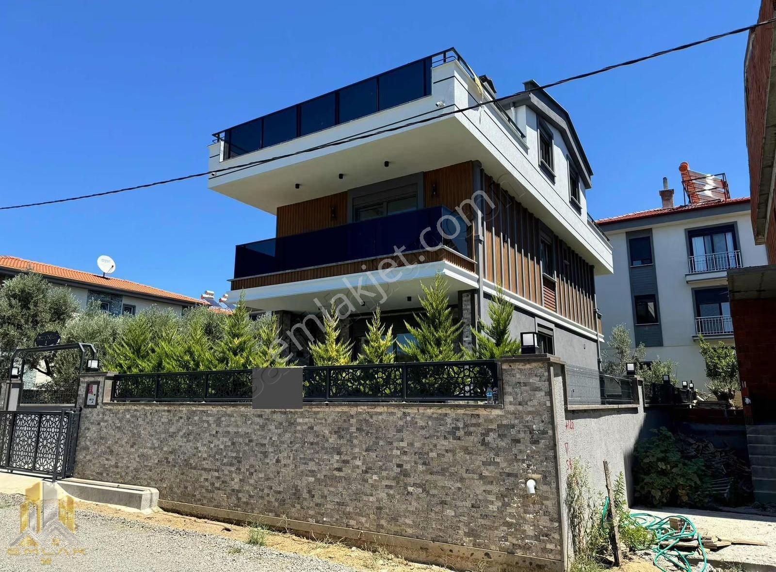 Emlak-58,den Altınoluk Narlıda Sıfır 5+1 Müstakil Lüx Villa