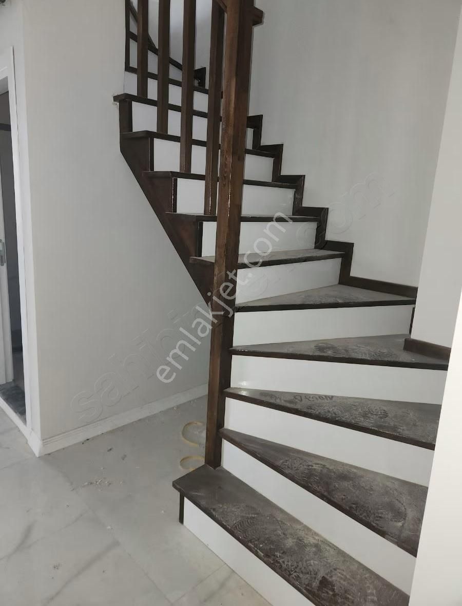 Denız Can Emlak Merkezi Konumda Asansörlü 5+1 Kelepir Üst Dublek - Görsel 16