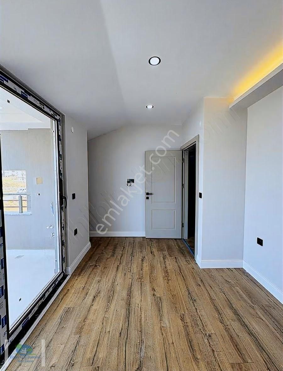 Ilıca'da 2+1 Dubleks Havuzlu Daire - Görsel 3