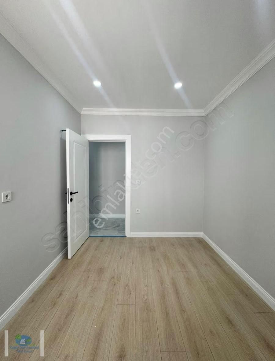 Ilıca Merkezde Asansörlü Depolu Ebeveyn Banyolu Ara Kat 2+1 - Görsel 5