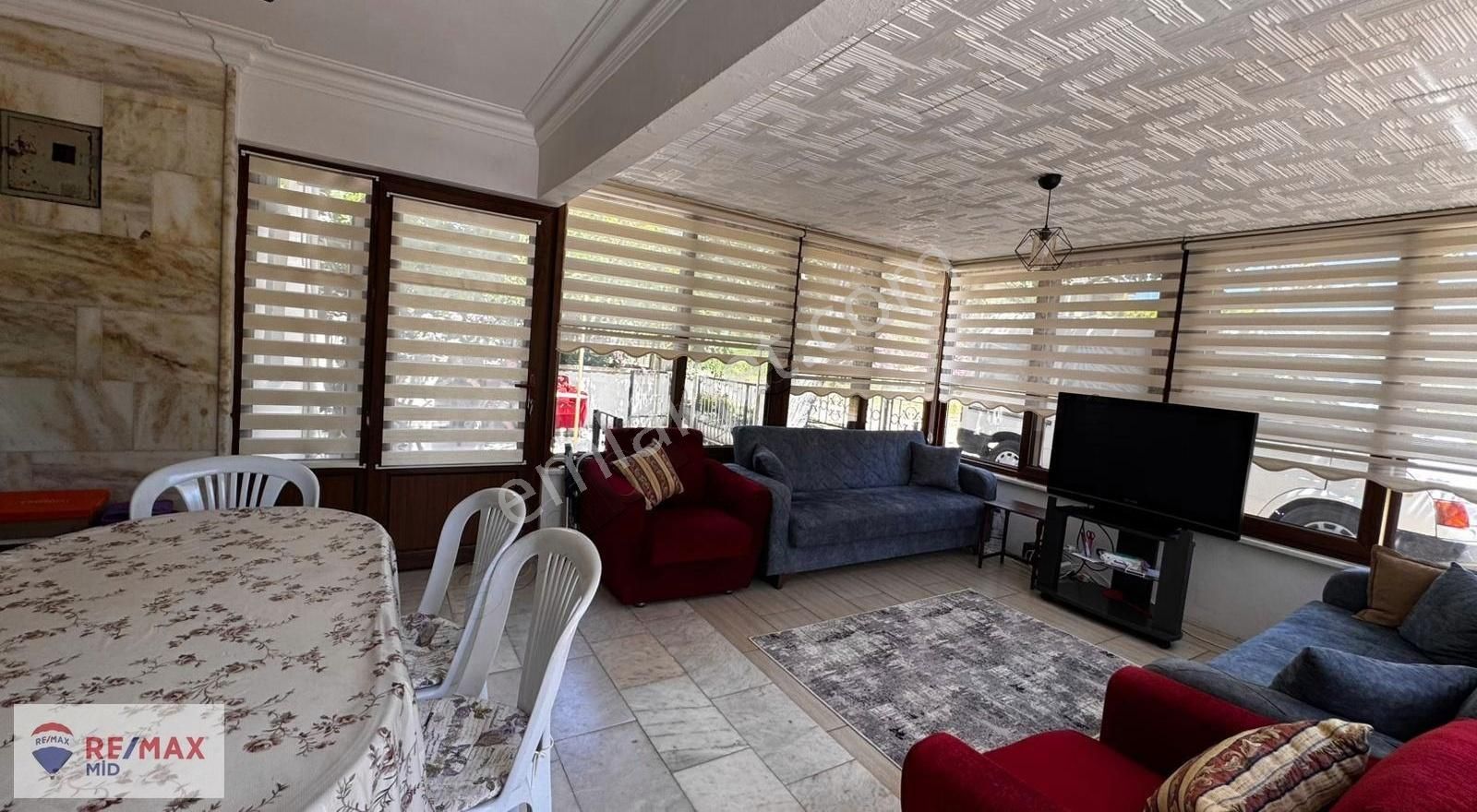 Remax Mid Satılık Denize 100 Mt. Mesafede 5+1 Villa - Görsel 4