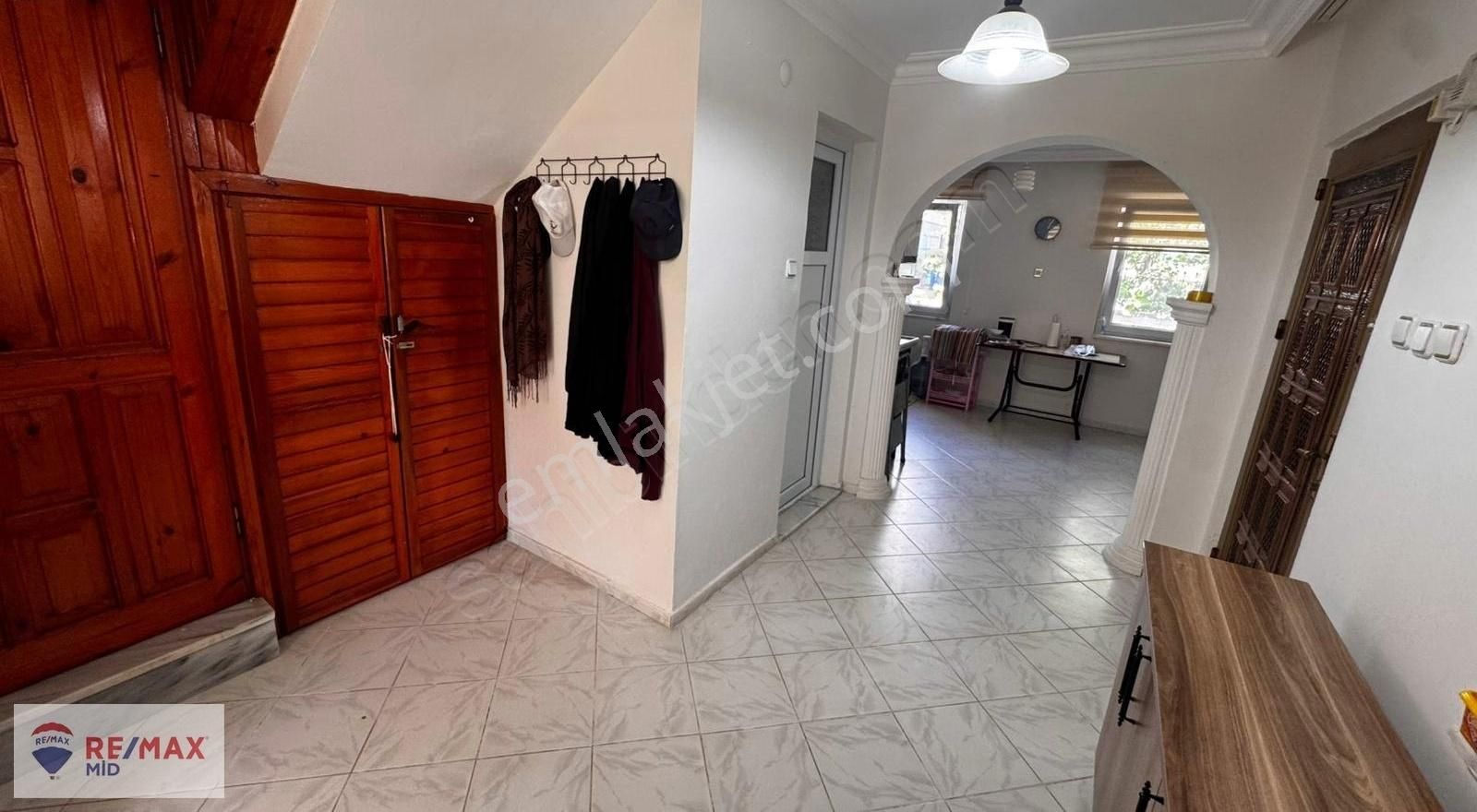 Remax Mid Satılık Denize 100 Mt. Mesafede 5+1 Villa - Görsel 10