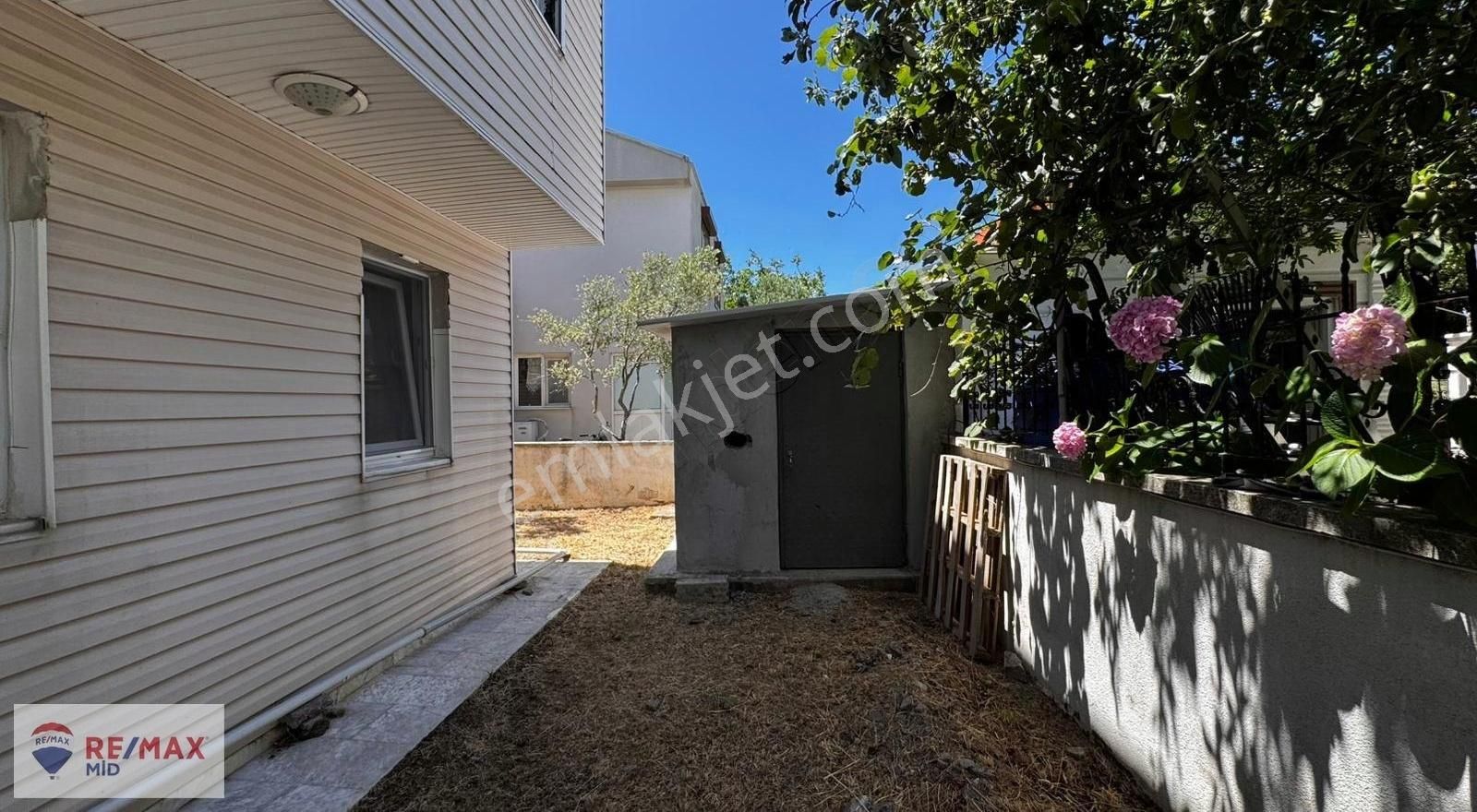 Remax Mid Satılık Denize 100 Mt. Mesafede 5+1 Villa - Görsel 13