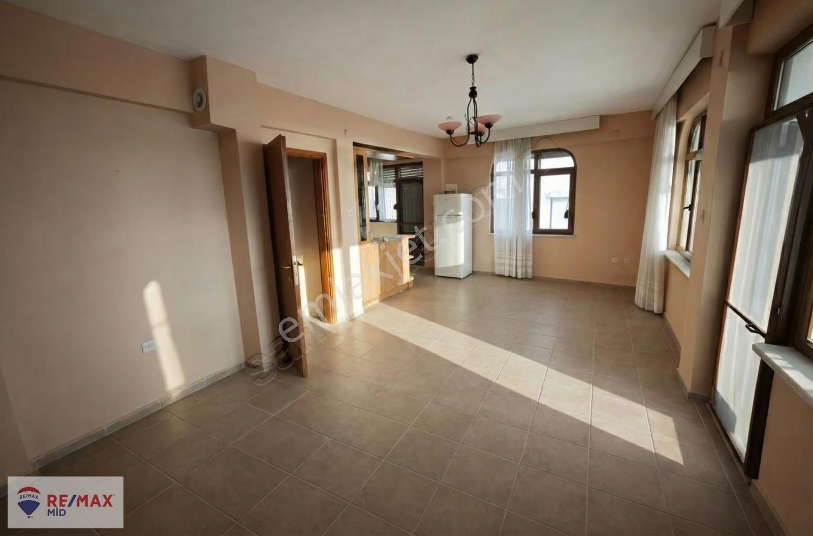 Remax Mıd - Altınoluk Göktan Sıtesınde Denız Manzaralı Daıre - Görsel 4