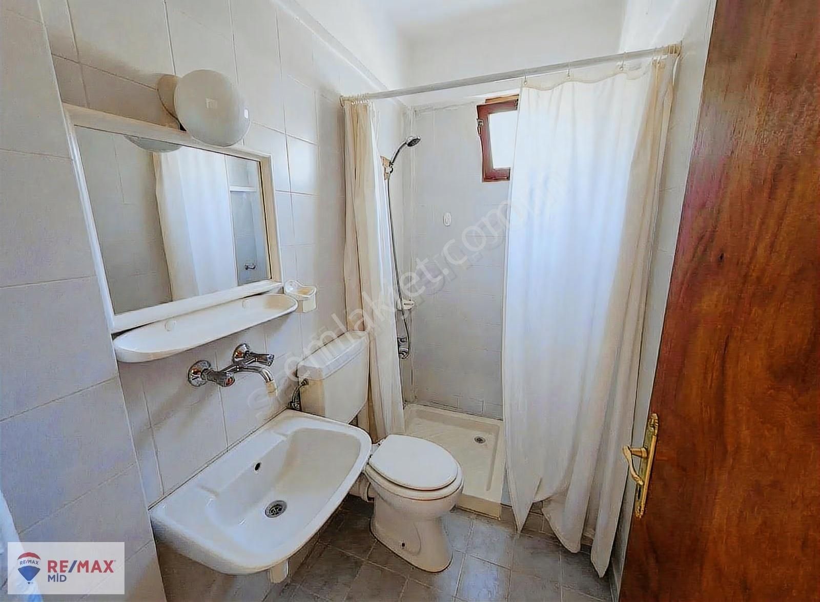 Remax Mıd - Altınoluk Göktan Sıtesınde Denız Manzaralı Daıre - Görsel 2