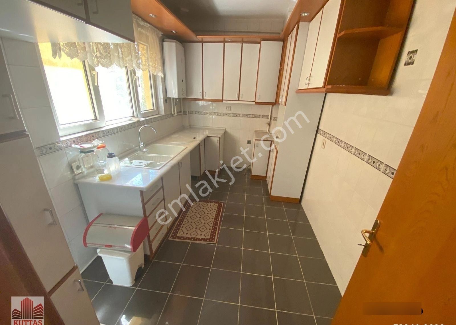 Eser Sitesinde 24 Saat Güv 3+1 İçi Yapılı 120m2 Katta Ön Metro Y - Görsel 8