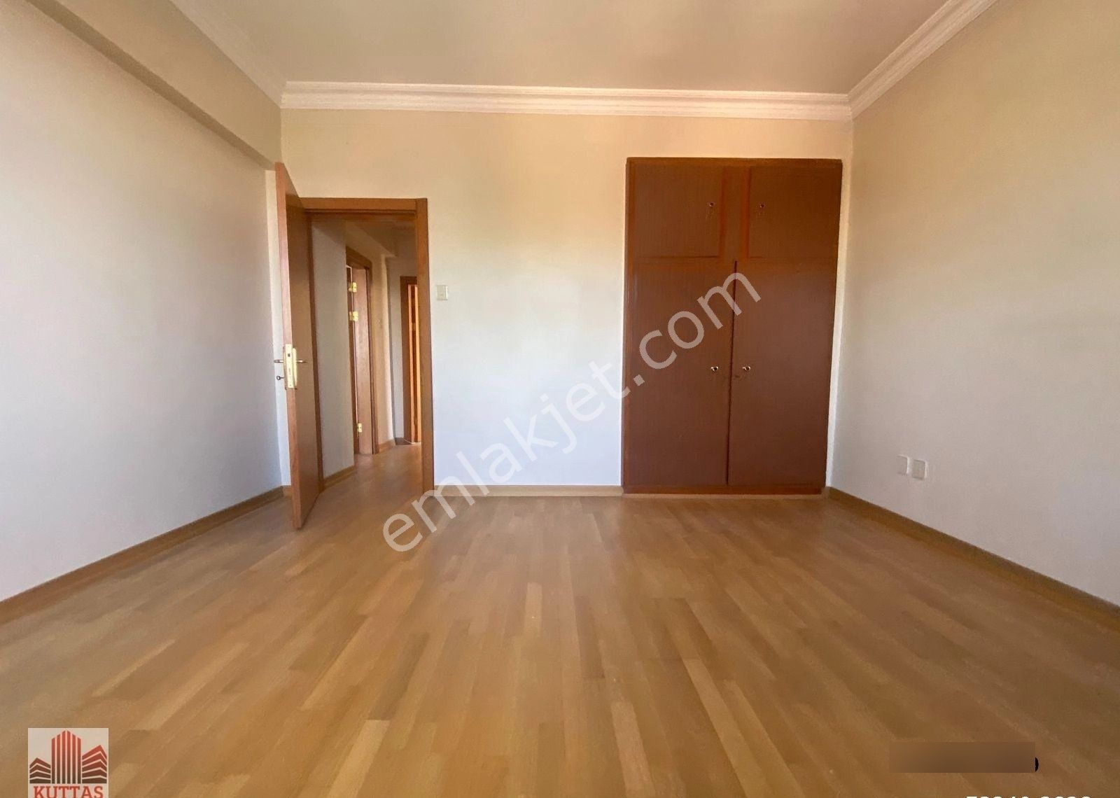 Eser Sitesinde 24 Saat Güv 3+1 İçi Yapılı 120m2 Katta Ön Metro Y - Görsel 11